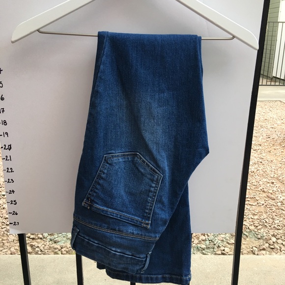 Metaphor jeans size 4 slightly boot cut - Picture 4 of 5